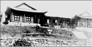 1886년 5월 31일 개교한 한국 최초의 여성 교육기관 이화학당